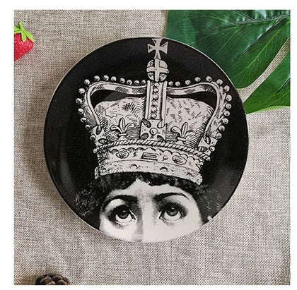 Wall Plate - Crown - Black/White 10 Inches